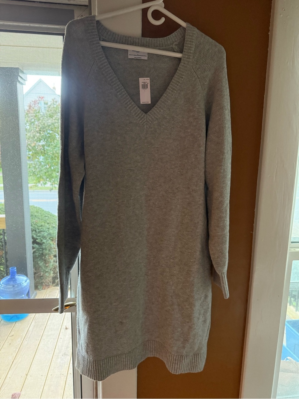 Old Navy Women's V-Neck Longline Sweater - Light Gray